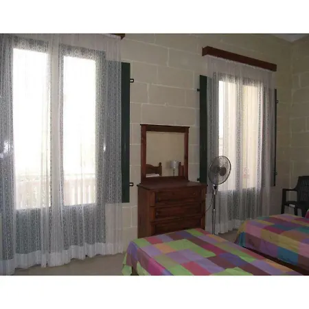 Villa Qronfli With Swimming Pool San Lawrenz